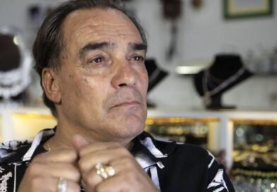 Vitette Sellanes revoluciona las redes con una irónica oferta para abrir una caja fuerte