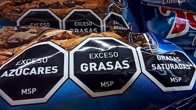 Nutricionistas rechazan la propuesta del Gobierno argentino para eliminar el etiquetado frontal de alimentos