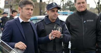 Kicillof cuestiona la declaración patrimonial de Adorni y afirma que si fuera peronista ya estaría bajo arresto