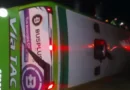 Vuelco Dramático en Ruta 7: Ómnibus Cae de Puente en Carmen de Areco con Chofer Desaparecido