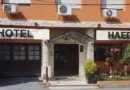Hallan a hombre degollado en hotel de Haedo con amoladora encendida
