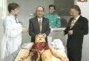 El Fenómeno de la Autopsia Alienígena: La Controversial Recreación de Chiche Gelblung en la Televisión Argentina