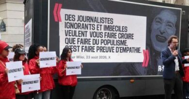 RSF Declara a Javier Milei «Depredador de la Libertad de Prensa» en Protesta en París