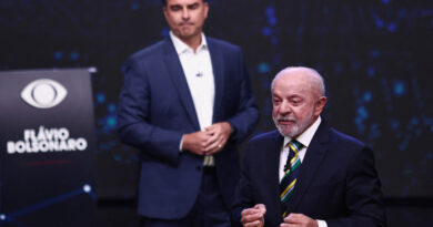 Intenso cruce en Brasil: Lula y Flávio Bolsonaro chocan por el voto en prisiones durante debate
